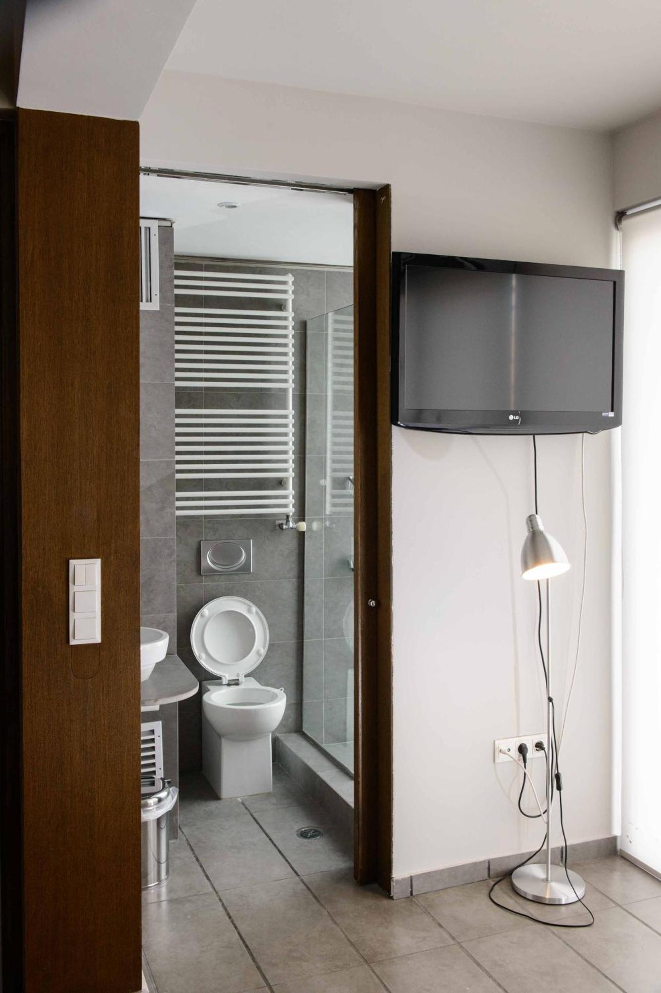 Bright Loft With Terrance - Next To Metro Kerameikos Apartment Athens Ngoại thất bức ảnh